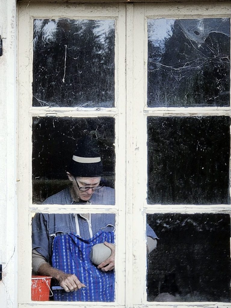 potier faisant de la céramique poterie artisanale